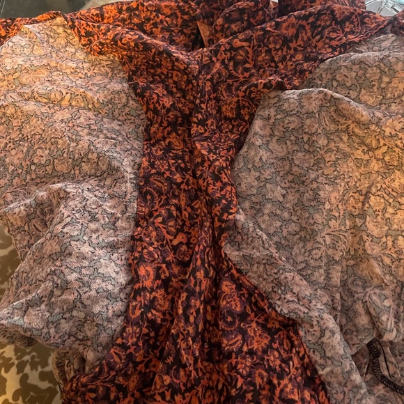 Free People x small boho bell sleeves tie top open back floral jumper shorts - Picture 5 of 9